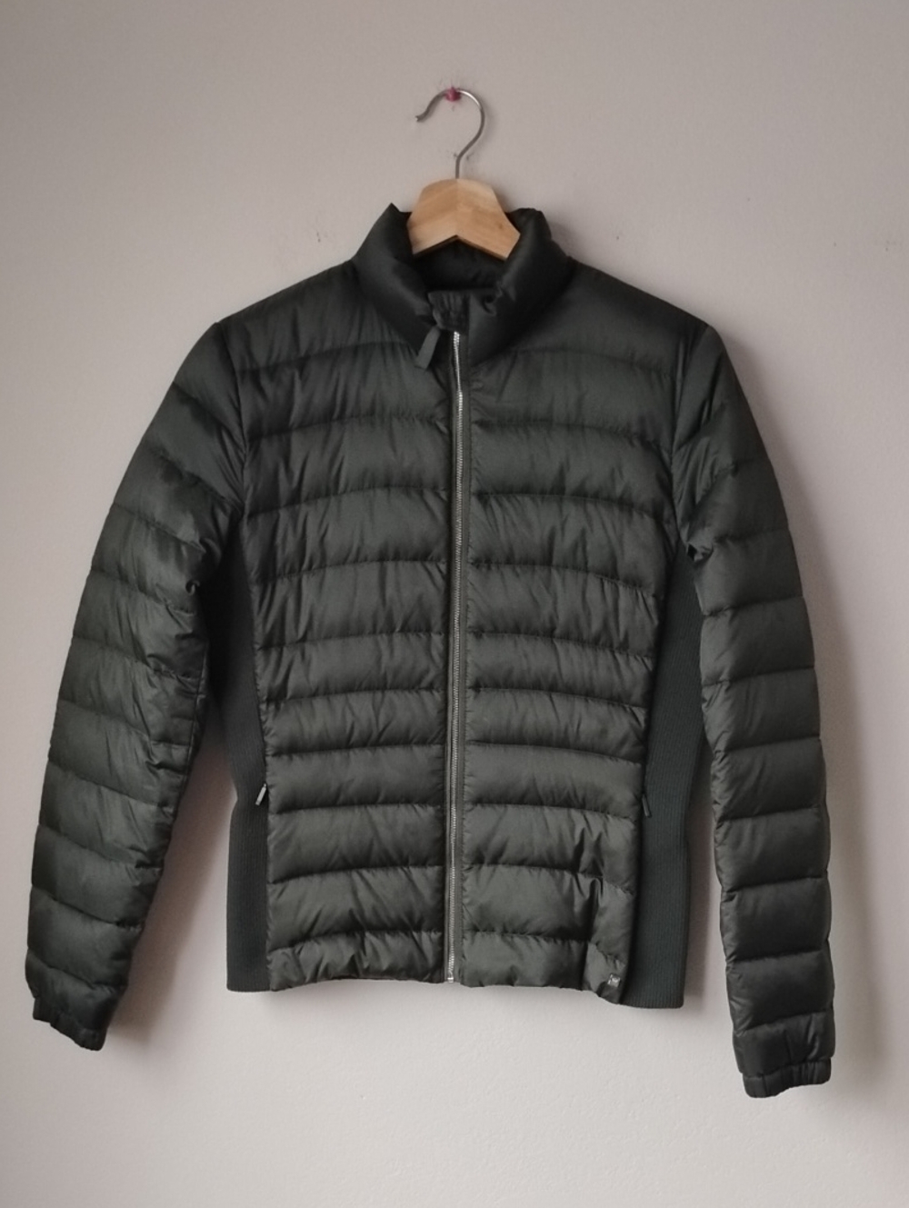 Massimo Dutti Women's Size M Olive Green Quilted Puffer Jacket
